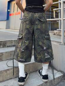 ROMWE MEN Men's Loose Fit Camouflage Denim Shorts - Army Green - View 2