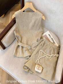 GlowEve Bộ đồ nữ màu trơn gồm áo vest một hàng cúc và quần short, kiểu dáng thường ngày. - Màu Khaki - Xem 2