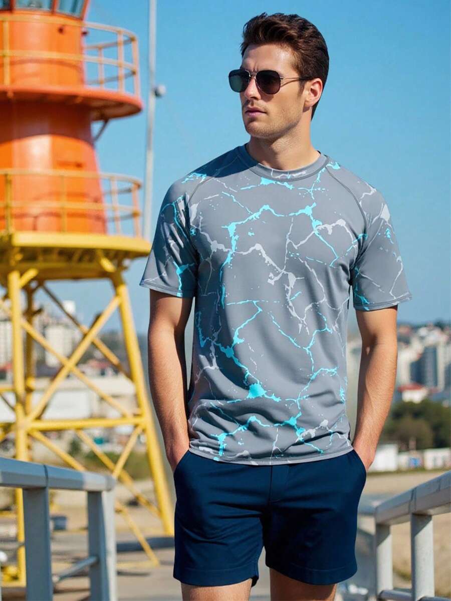 Manfinity Swimmode Men's Casual All-Over Print Round Neck Raglan Sleeve Rash Guard, Summer Men Summer Tshirts Men Graphic Tshirts Mens Graphic Tees - Grey - View 1