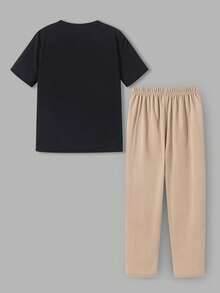 SHEIN 2件套儿童/青少年男童休闲日常百搭舒适字母印花圆领短袖纯色宽松针织短裤套装，适合上学、居家、日常穿着、运动，简约风格，春夏款。 - 卡其色 - 查看 2