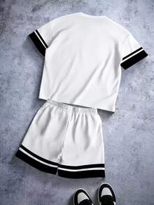 Aesthetic Post 男士休闲运动风洛杉矶字母黑白条纹印花短袖T恤和抽绳腰短裤套装，夏季 - 彩色 - 查看 2