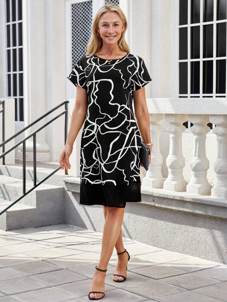 Abito da donna con scollo rotondo e maniche corte con stampa a righe casuali, outfit estivi, outfit da vacanza, outfit casual da uscita per donne, outfit casual primavera estate - Bianco e nero - Visualizzare 3