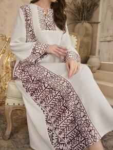 Al Najma Dubai Elegant Long Dress, Muslim Clothing, Printed Contrast Color Arabic Turkish Robe - Burgundy - View 7