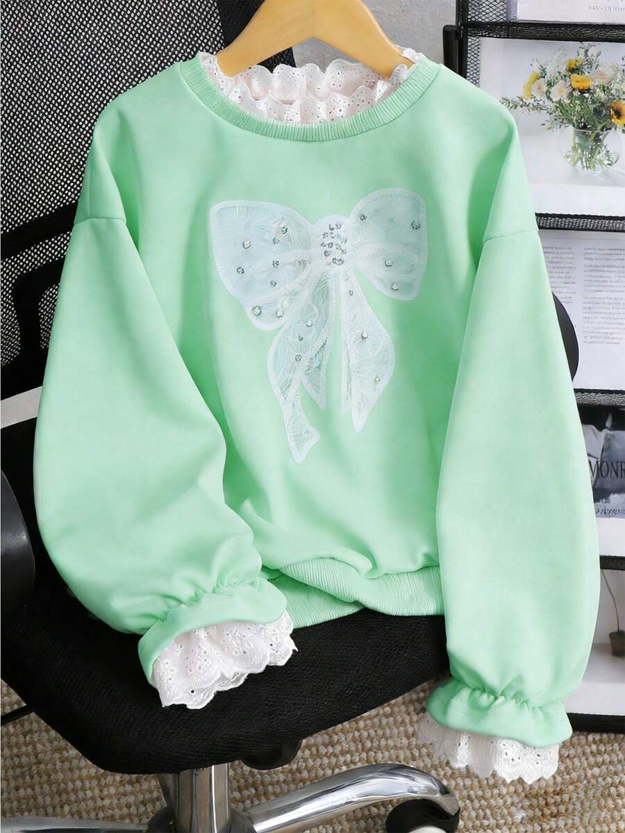 SHEIN Genkimix Kids 女童休闲韩版蕾丝拼接卫衣，饰有刺绣蕾丝领和喇叭形蕾丝袖口，适合外出、上学和通勤穿着。 - 薄荷綠 - 查看 1