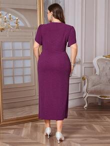 Reflora 大码女式V领花瓣短袖侧开衩亮面修身优雅连衣裙 - 紫色 - 查看 5