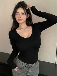 DAZY 女款黑色修身長袖T恤，適合秋季與夜晚外出的性感造型 - 黑色 - 查看 3
