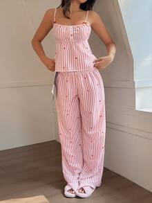 Dream Adore 甜美条纹爱心印花蝴蝶结纽扣装饰吊带背心和直筒裤女士睡衣套装 - 粉色 - 查看 1