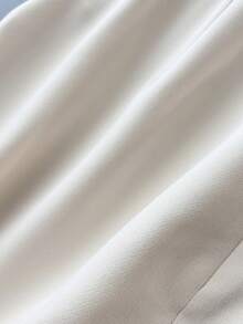 Franclia 新款时尚通勤百搭女式短裤，女士休闲杏色短裤，斜开衩通勤短裤，春夏女式短裤，女士外出短裤，情人节女装，度假女装，春季，春季穿搭，毕业季穿搭，女士时尚休闲通勤短裤 - 杏色 - 查看 5