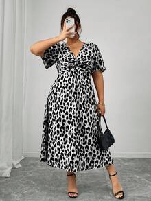 Firerie Plus Size Fall Vintage Leopard Print Short Sleeve Kink Cinched Waist Dress - Black and White - View 2