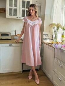 Snug Reverie 纯色撞色蕾丝蝴蝶结浪漫睡衣女式睡袍 - 粉色 - 查看 3