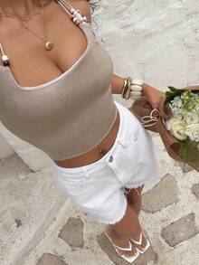 Sunnyshic Quần short denim nữ màu trơn, gấu quần rách, túi xéo, kiểu dáng thường ngày, đa năng. - trắng - Xem 5