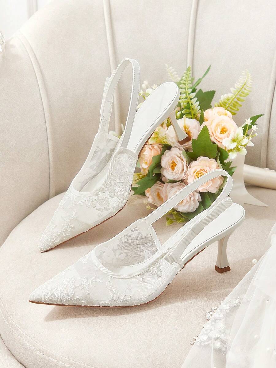 CUCCOO HITCHD Modne, eleganckie, koronkowe czółenka ze szpiczastym noskiem - Biały - Zobacz 1