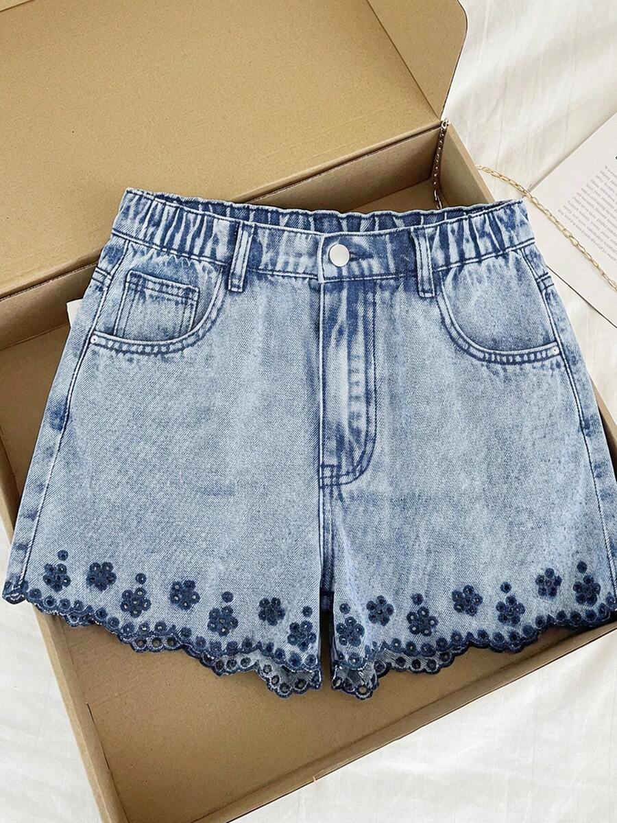 少女夏季休闲做旧口袋镂空刺绣牛仔短裤 - 中等水洗藍 - 查看 1