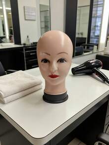 适用于仿真展示、发型师练习、眼镜展示和化妆培训的完美人体模型头 - 杏色 - 查看 6