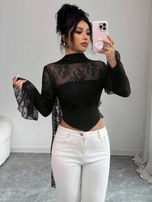 Elenzga Blusa feminina nova, em cor sólida, com detalhes em renda, sem alças, mangas longas e amplas com punhos franzidos, detalhe frontal em espinha de peixe, amarração longa no pescoço, ideal para festas, Halloween, Natal, eventos de fim de ano, encontros e Dia dos Namorados. - Preto - Ver 8