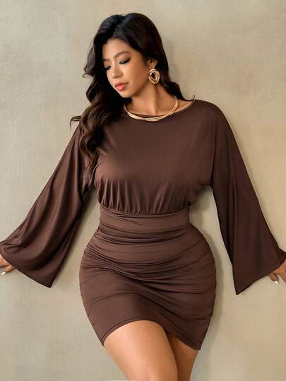 Auralis Plusstorlek Dam Enfärgad Rund Hals Långärmad Rynkad Modeklänning