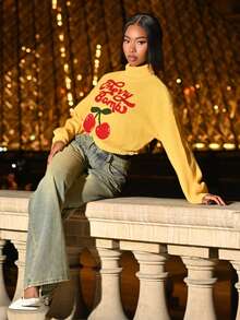 Mima John 可爱纯洁甜美学院风樱桃刺绣高领灯笼袖女式毛衣、长袖上衣 - 黃色 - 查看 6