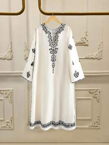 GlowEve V-Neck Women's Elegant Loose Slimming Muslim Long Robe Dress With Positioning Floral Print, Black & White - Apricot - View 3