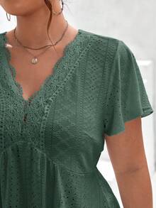 SHEIN Frenchy 荷叶边撞色蕾丝蝴蝶袖娃娃T恤 - 綠色 - 查看 6