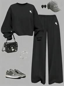 SHEIN ChillGRL 2 件套青少年女孩休闲马匹印花圆领短款运动衫和运动裤套装，舒适温暖，适合秋冬