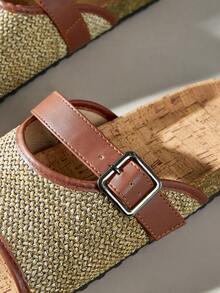 Solecia Sandal đế bằng hở mũi dệt họa tiết dành cho nữ, quai cài trang trí, thiết kế hở gót, kiểu dáng tối giản thoải mái cho kỳ nghỉ, màu nâu, đa năng cho đi làm và mặc thường ngày. - màu nâu - Xem 5