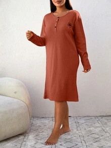 SHEIN Cottnline 100%Cotton Plus Letter Embroidery Half Button Nightdress - Rust Brown - View 4