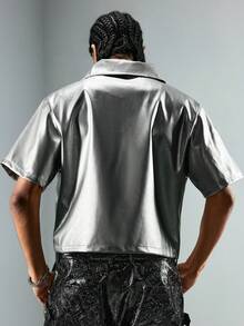 ROMWE MEN Street Life 男士PU亮银色拉链口袋休闲短袖衬衫 - 銀色 - 查看 5