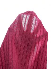 SHEIN 杏色喇叭袖T恤，饰有三朵小花，搭配休闲黄色橡胶裤 - 粉色 - 查看 8