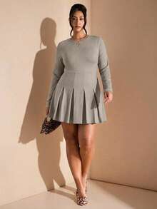 SHEIN BAE 大码女装、曲线身材服装、夏季海滩度假服装、约会装、外出装、音乐节装、乡村音乐节装、派对聚会装、节日服装、演唱会服装、嘉年华派对服装、节日服装、ins风服装、卡其色西装裤、办公服装、通勤服装、工作服、长袖迷你连衣裙、女士生日礼服、女士太阳裙 - 灰色 - 查看 1