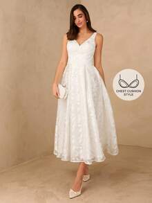 Enchnt High-End Evening Gown Collection, Women's V-Neck Jacquard Elegant Waist-Cinching Midi White Dress With Bust Pads, Suitable For Dates And Parties, Elegant Women's Dress, Wedding Guest Dress, Bridesmaid Dress. - White - View 4