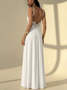 Aloruh 白色V领吊带修身连衣裙，蕾丝拼接，露背设计，适合婚礼季穿着。 - 白色 - 查看 3