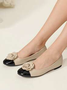CUCCOO CHICEST Women's Colorblock Floral Decor Fashion Casual Slip-On Shoes - Beige - View 6
