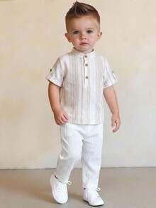 SHEIN 2 piezas Conjunto de top de manga corta con cuello Mao suave de punto y pantalones de cintura elástica para bebé niño, adecuado para fiesta de cumpleaños, rave, fiesta de noche, actuación, boda, baby shower y celebración del 1er cumpleaños - Multicolor - Ver 1