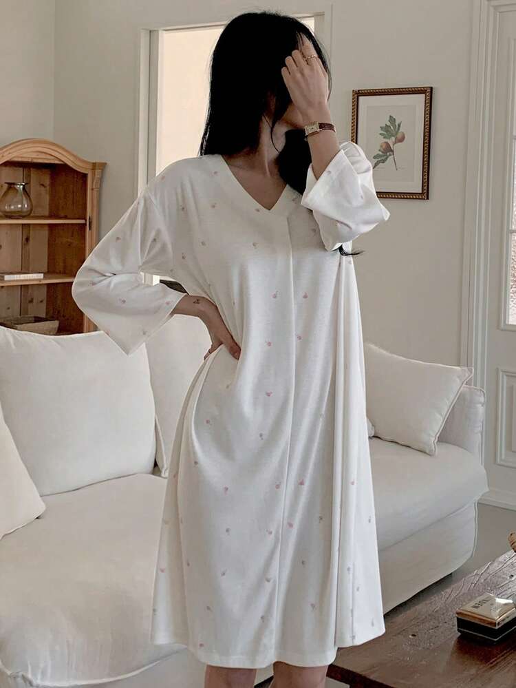 Ditsy Floral Loose V-Neck 3/4 Sleeve Casual Nightgown For Women