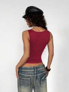 StreetHx 女士黑色方领金属装饰 Y2K 朋克摇滚修身舒适叠穿吊带背心，万圣节 2000 年代风格街头服饰无袖 - 紅色 - 查看 2