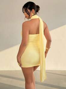 Firerie 大码女士优雅简约性感浪漫假日派对情人节约会生日派对度假垂褶皱紧身迷你连衣裙 - 淡黃色 - 查看 2