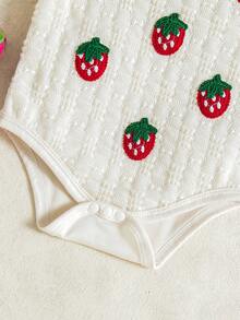 女婴杏色镂空草莓吊带连体衣，甜美可爱婴儿夏季连体衣 - 杏色 - 查看 3