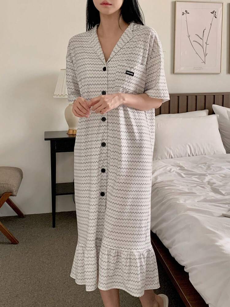 Women's Casual Letter Woven Label Decor Line All-Over Print Ruffle Hem Nightgown