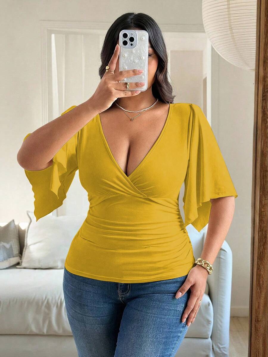 Vionelle 时尚性感交叉V领短袖T恤，夏季简约褶皱腰部小众露脐上衣 - 黃色 - 查看 1