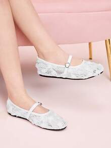 CUCCOO DOLLMOD 白色蕾丝花卉透气玛丽珍平底鞋，舒适通勤女鞋，温柔仙气百搭鞋 - 白色 - 查看 1