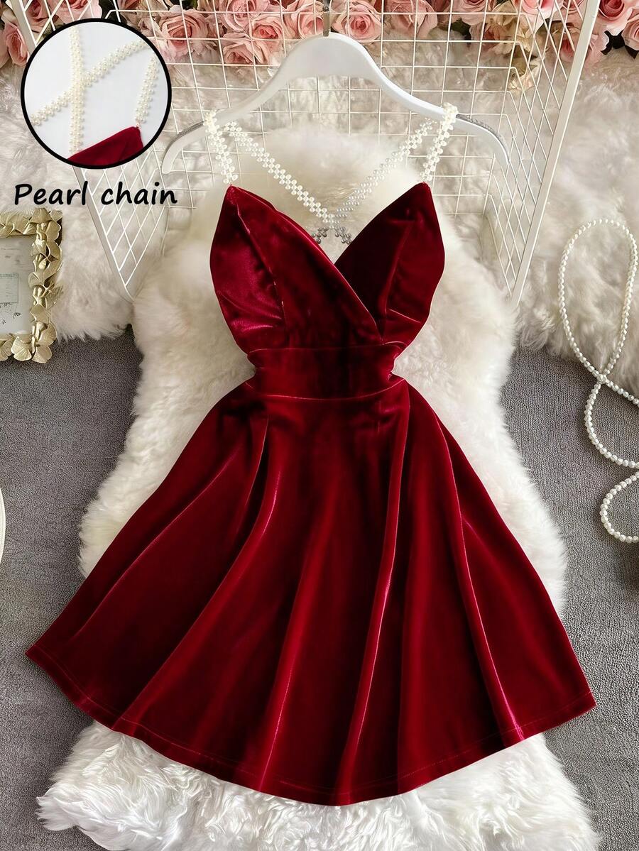 Franclia Premium Sexy V-Neck Pearl Strap Bodycon A-Line Dress, Slimming - Red - View 1