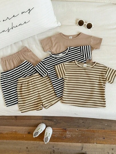 SHEIN 3件套男女宝宝短袖短裤睡衣套装，针织面料，适合室内外穿着