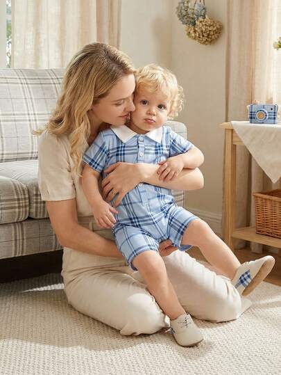 Souflis Souflis 法国新款男婴棕色短袖格子白领连体衣，适合派对、居家、外出等场合穿着。