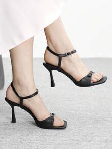 CUCCOO BIZCHIC Sandal Wanita Seksi Hak Kitten dengan Tali Silang dan Gesper, Musim Panas - Hitam - View 1