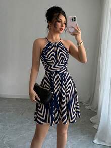 Elenzga 藏蓝色箭头印花优雅设计露背系带短款连衣裙，高品质，风格高贵典雅，适合情人节、复活节、劳动节、生日、约会、派对、正式场合、春夏穿着。 - 藏蓝色 - 查看 3