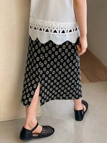 DAZY Young Girl Floral Print Casual A-Line Skirt With Slit - Black - View 6