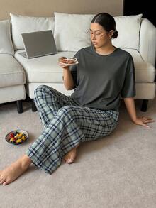 Dazy Plus 两件套加大码女士休闲睡衣套装，宽松短袖T恤和格子直筒裤，春秋季睡衣