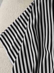 Franclia 女士休闲V领无袖两用条纹针织背心，带前袋褶裥，优雅春夏上衣 - 黑與白 - 查看 3