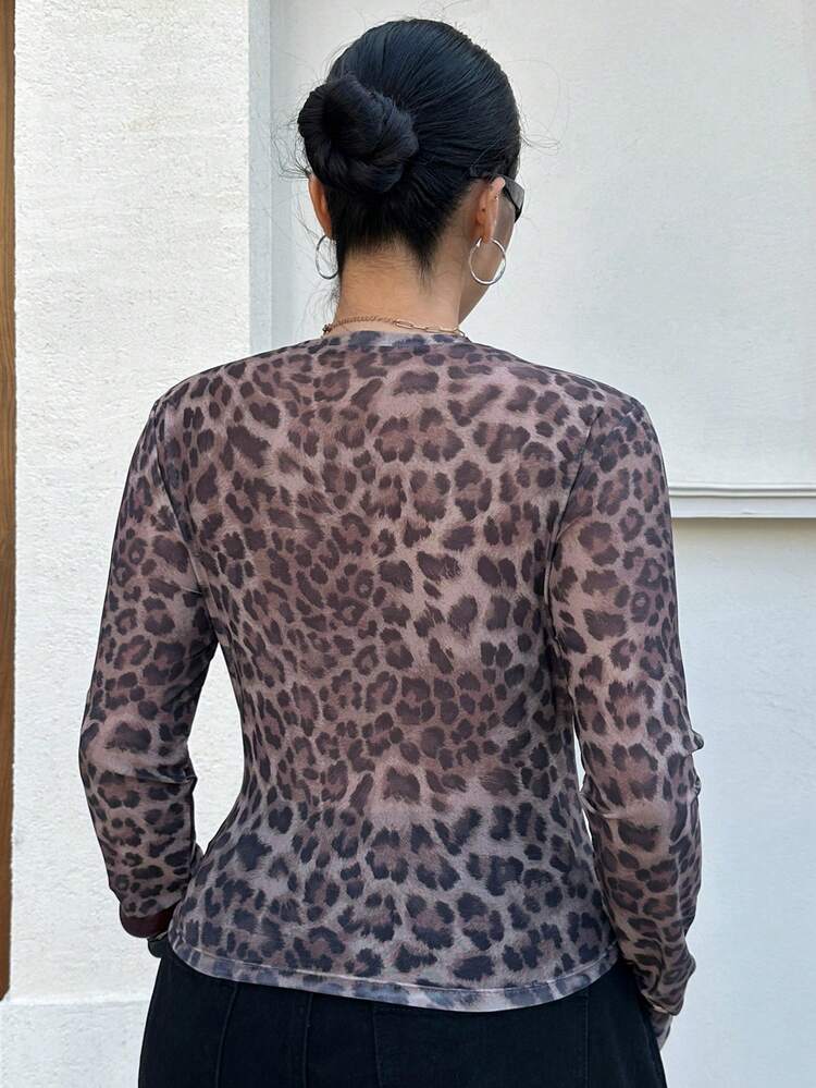 Dazy Plus Stretchy Fitted Leopard Print Crew Neck Long Sleeve Cropped Street Style Top For Women, Spring/Summer