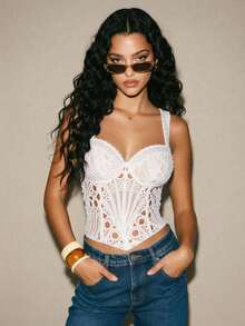 SuitURBody Hollow Floral Embroidery Corset-Style Backless Blouse - White - View 2